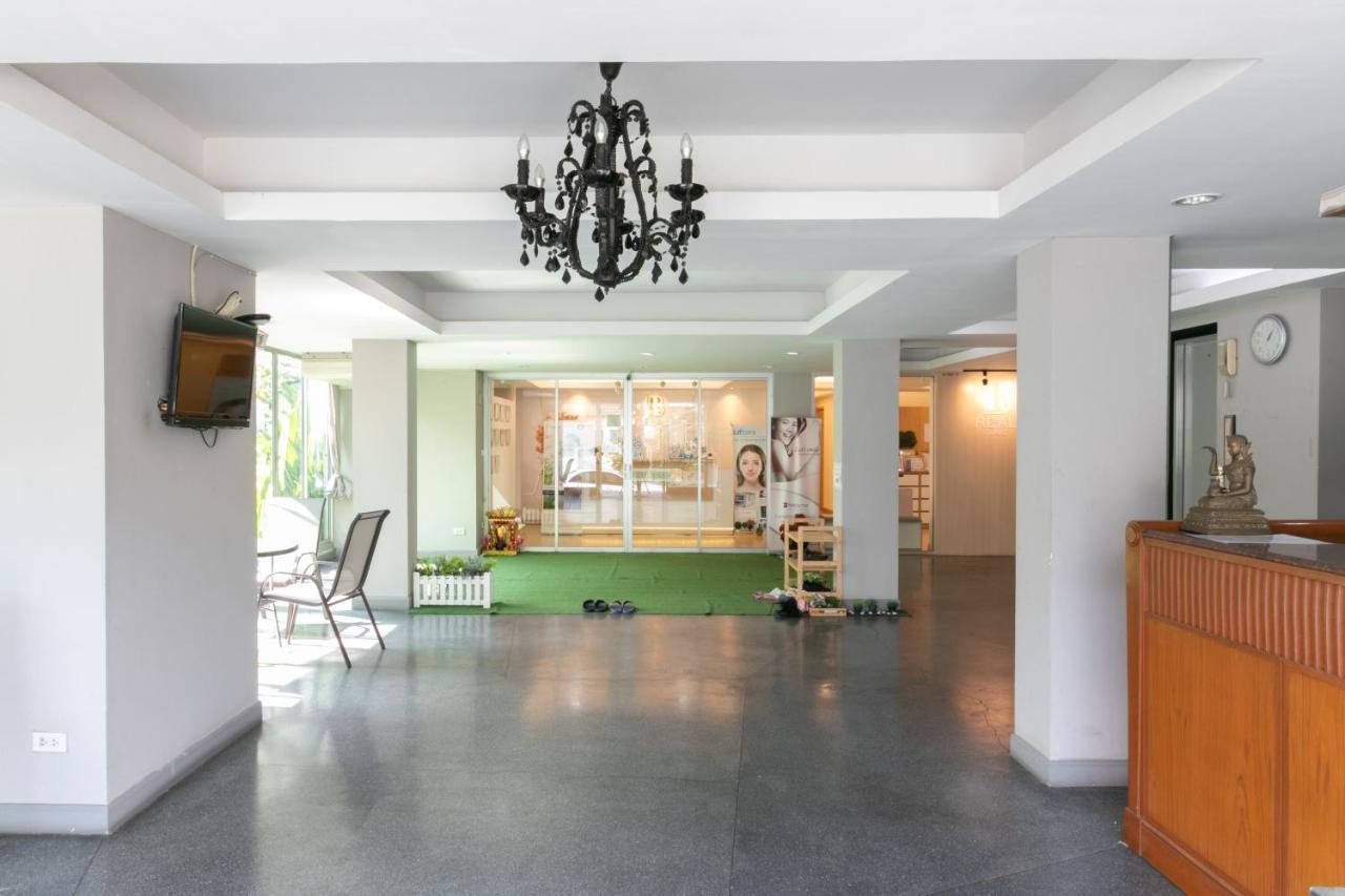 Resortel Lat Phrao 91 Bangkok Exterior photo